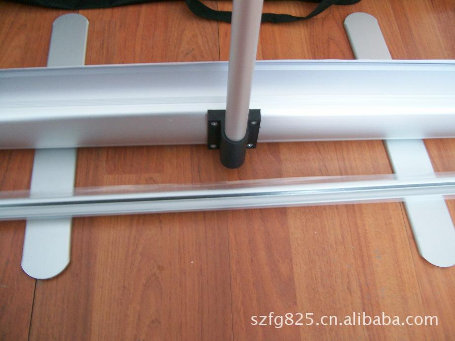 伸缩立杆型易拉宝 (2)