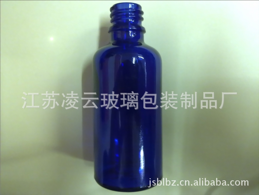 50ml蓝色精油瓶,50ml玻璃瓶,50ml化妆品包装瓶,50ml滴管瓶,江苏凌云玻璃包装制品厂生产,江苏凌云日化包装有限公司生产,订货电话:15996839721