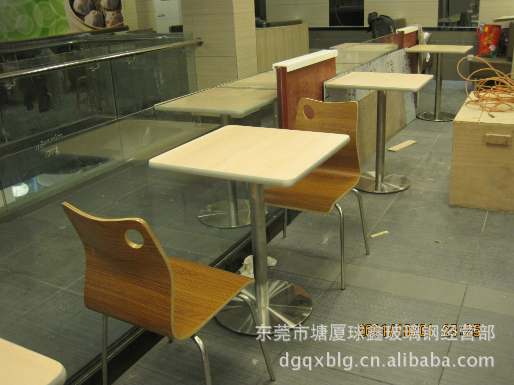 肯德基专用餐桌