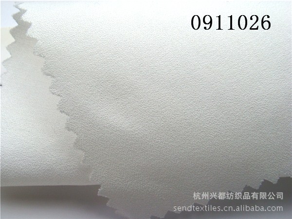 0911026乱纹棉纬弹力面料80S*60S/30D 122cm 