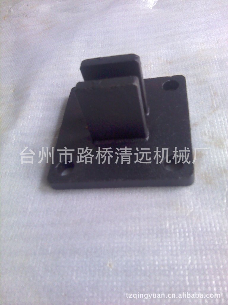 供应各种数控车床配件，仪表车床配件