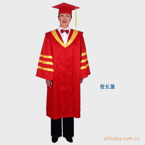 学士学位帽流苏为黑色,博士学位帽流苏为红色,硕士学位帽流苏为深蓝色