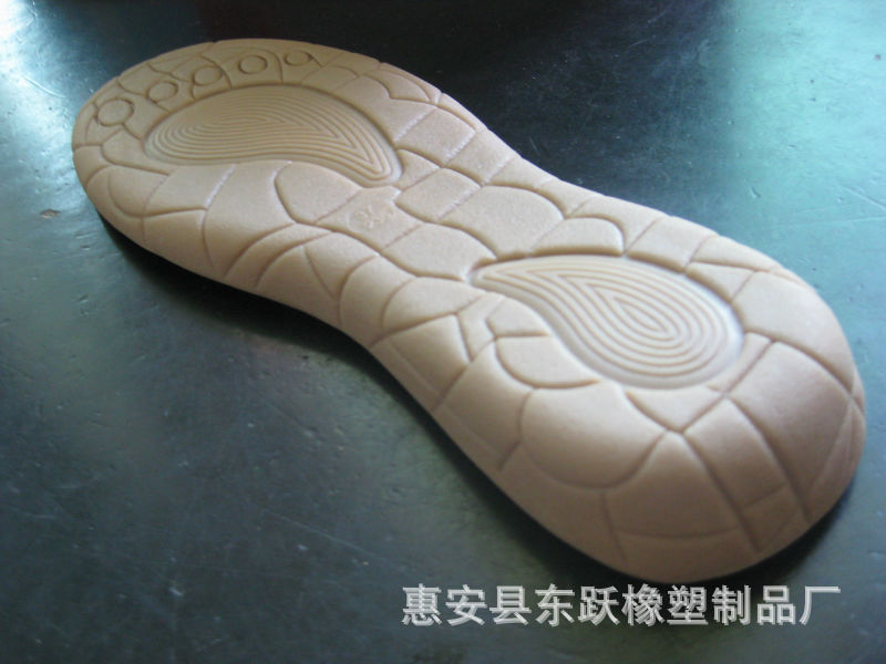 厂家直销tpr牛筋女鞋底包子鞋底妈妈鞋底脚印花纹护士底