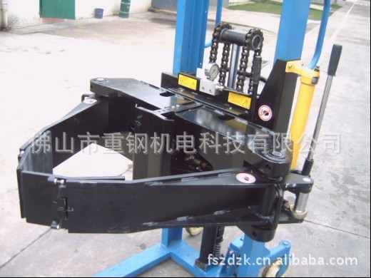 抱夹叉车