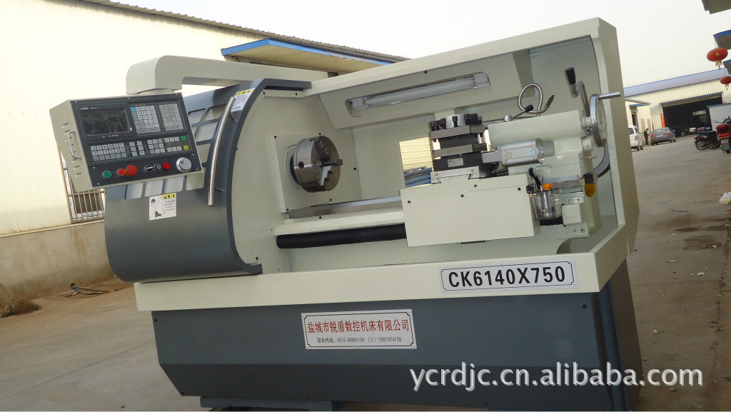 【推荐】厂价供应盐城数控机床 数控车床ck6140 主轴孔径82