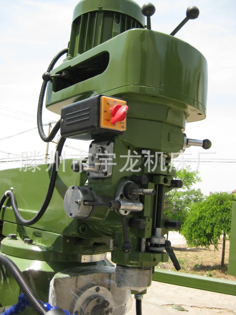 厂家直销多功能ZX6332P摇臂炮塔铣床.台湾炮塔铣床，立式铣床