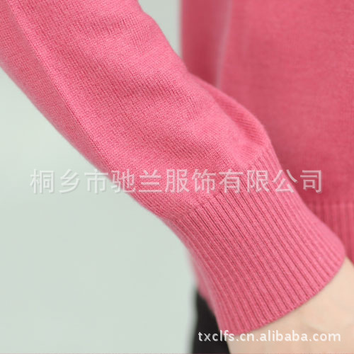 2012秋装新款韩版女装V领长袖领口带小花妈妈装羊绒衫针织羊毛衫 