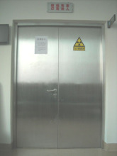 2013年新品上市双开扇射线防护门，防辐射防护器材