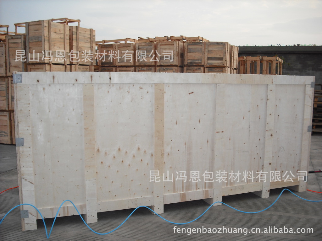 大胶合板木箱正面
