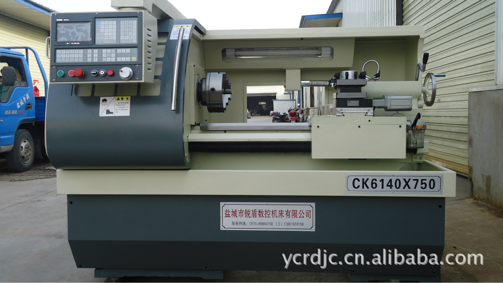 【推荐】厂价供应盐城数控机床 数控车床ck6140 主轴孔径82