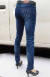 9106#蓝色女士百搭韩版牛仔裤 春款女装新款 小脚女式牛仔裤