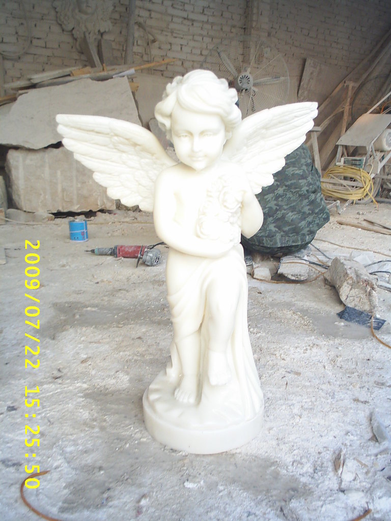汉白玉小孩天使雕塑定做 欧式雕塑 园林雕刻摆件 石雕