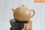 上海紫砂壶上海羲雨斋纯手工壶:黄段泥团圆壶,洪美华紫砂壶