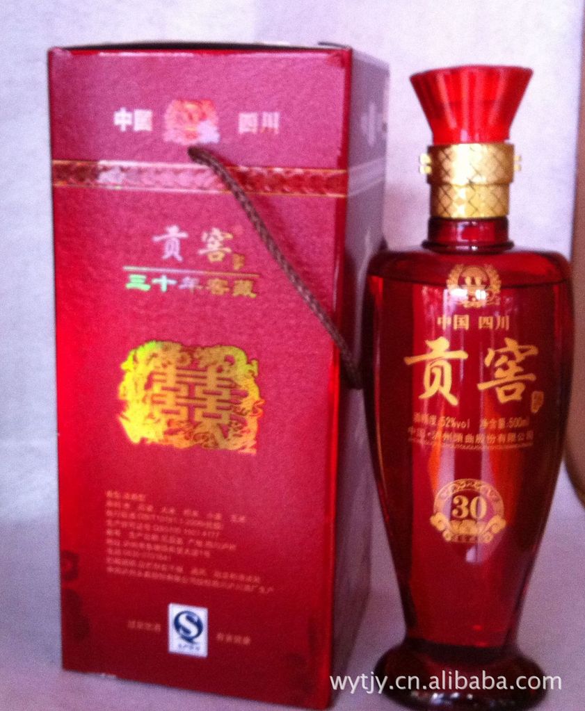 泸州三十年窖藏酒批发52度水晶盒系列泸州酒批发婚姻喜庆白酒招商