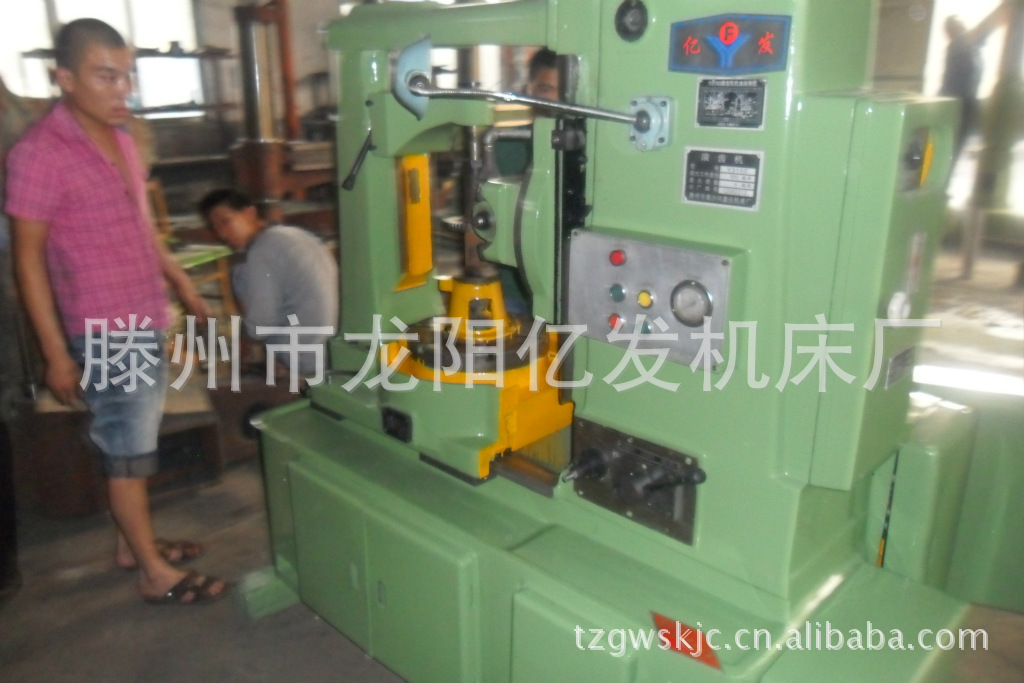 厂家供应鲁南Y3150型滚齿机  高精度   小型滚齿机