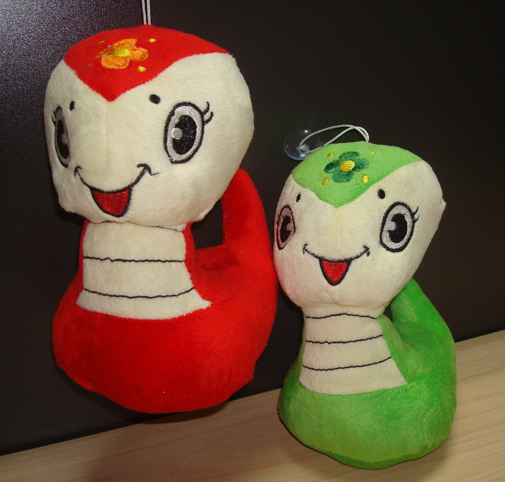 蛇年吉祥物_毛绒玩具蛇_蛇年礼品_蛇年挂饰_2013年吉祥物_蛇公仔_蛇毛绒玩具_2013年货_吉祥物_新年吉祥物_2013吉祥物_吉祥物定制_企业吉祥物_吉祥物定做_2013蛇年吉祥物定制加工代工