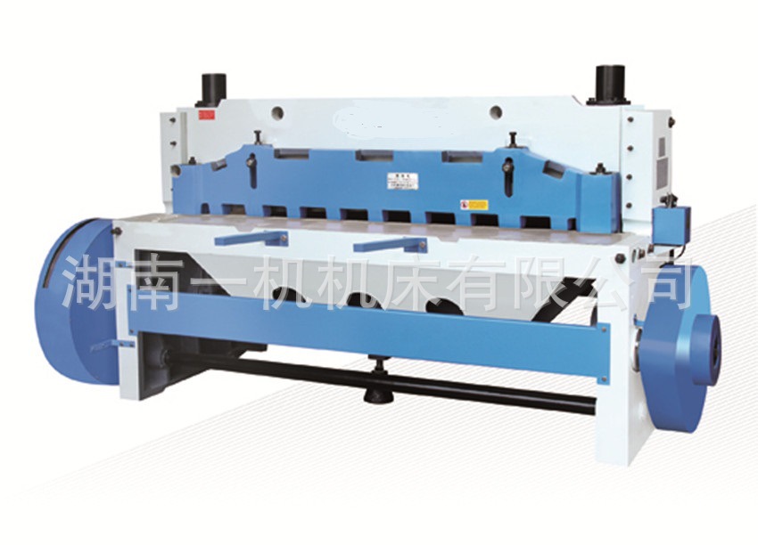 QB11-8&times;2000机械剪板机