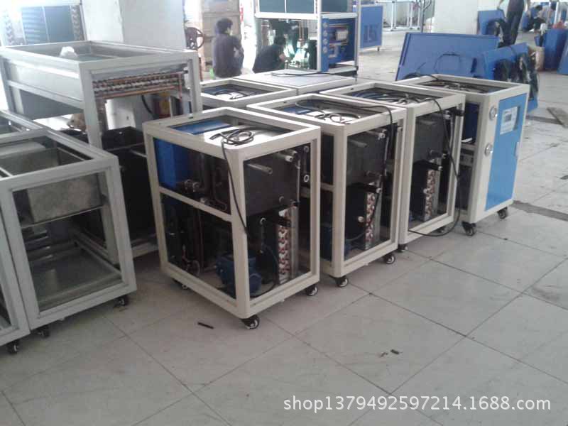 充磁頭專用冷卻機(jī)，小型風(fēng)冷式冷凍機(jī)組圖片_4