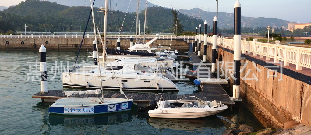 水上游艇码头工程2