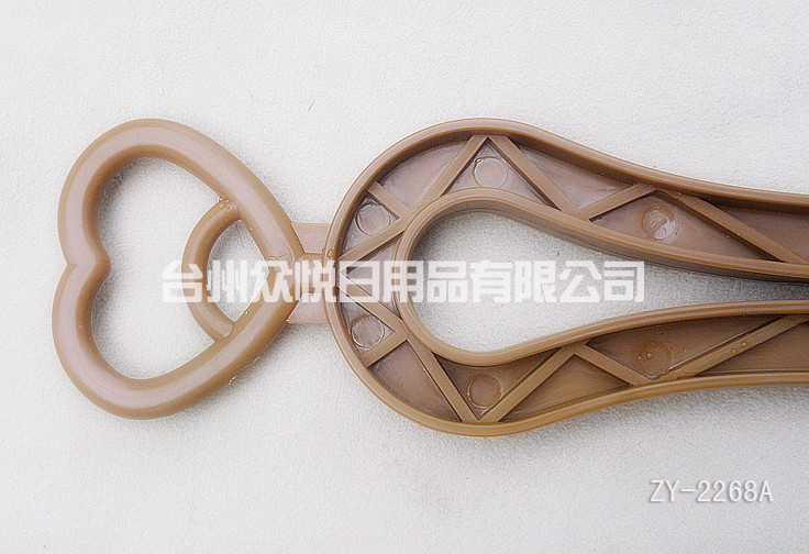 直立靴夹咖啡色1