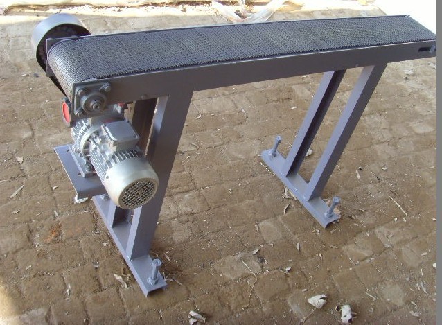 小网带输送机图片