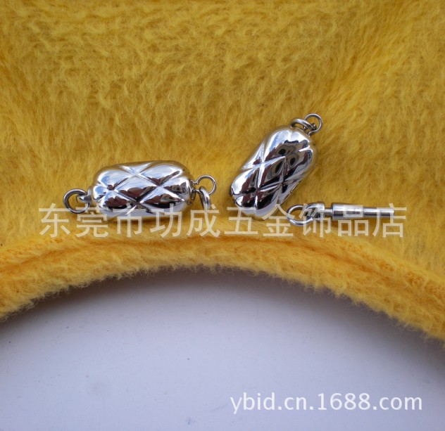 花纹珍珠项链扣