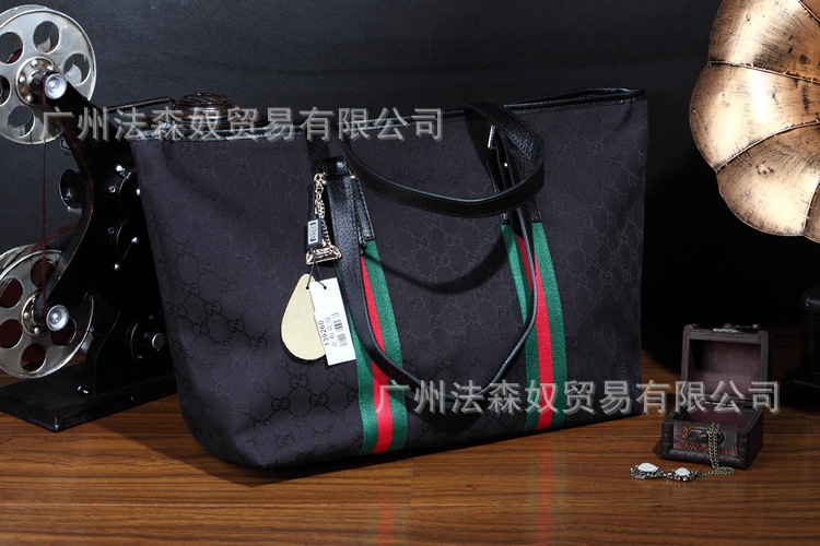 GUCCI 139260 黑色 (4)