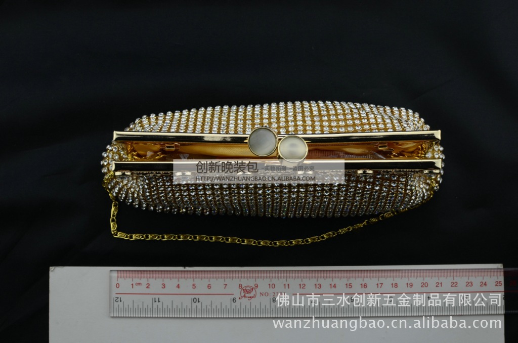 金属链条手拿包女包批发