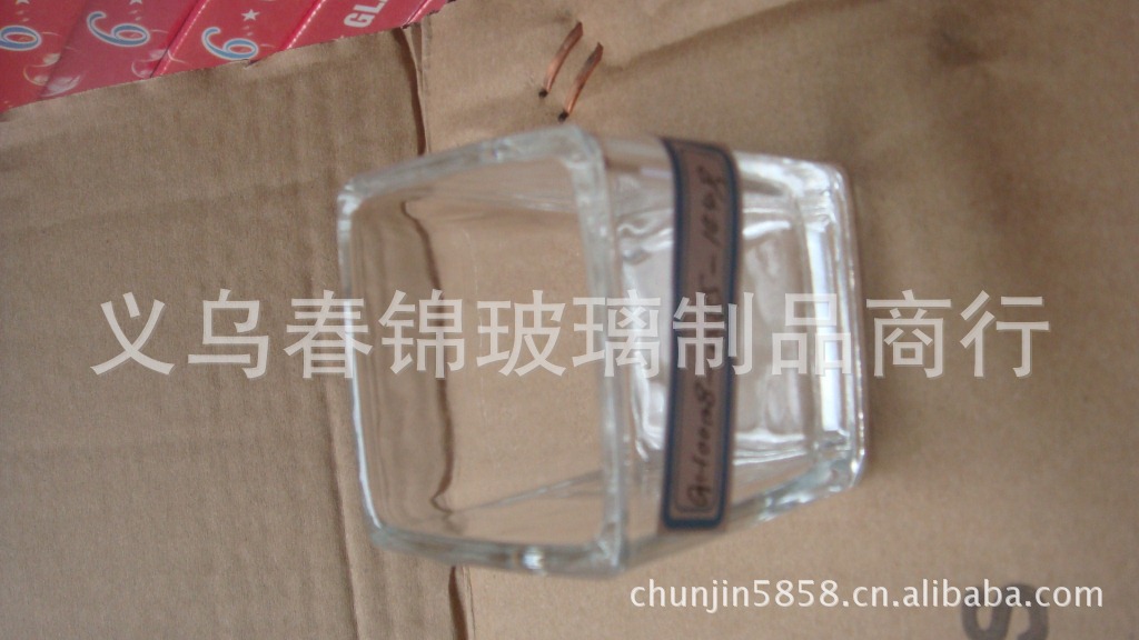 Small cups have stocks