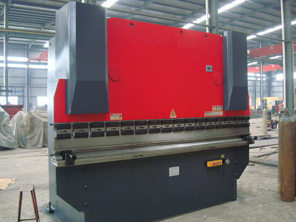 液压板料折弯机5