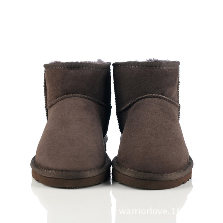 UGG5854