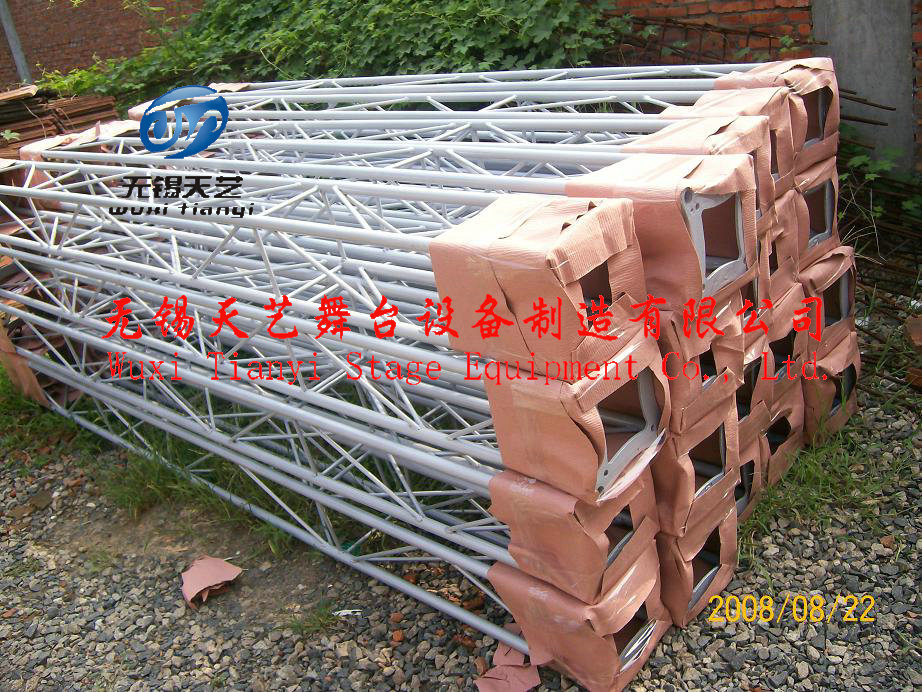 铸钢桁架钢铁桁架