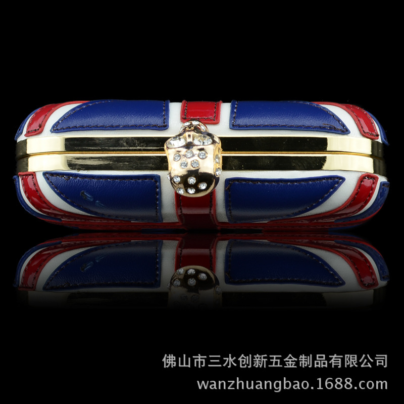 骷髏頭米字旗手拿包1