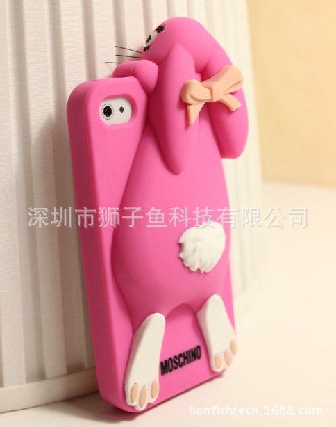 moschino iphone bunny