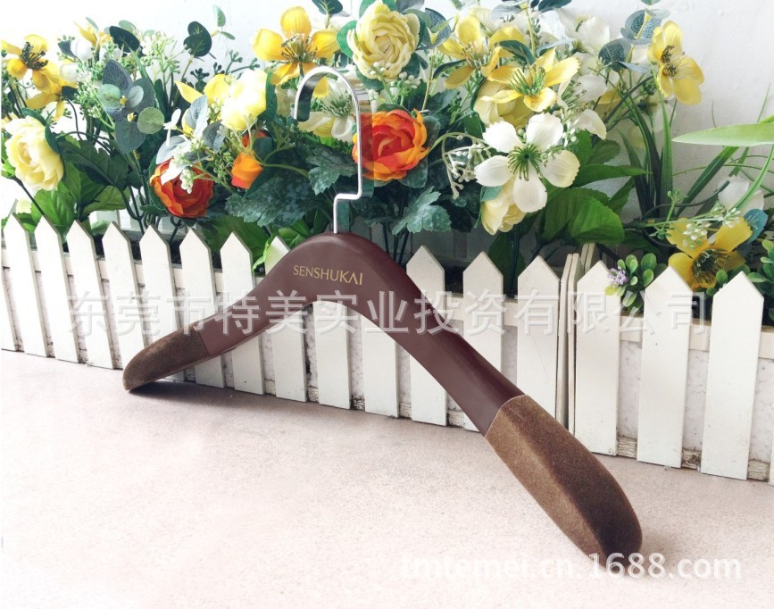 丹丹植绒木制衣架