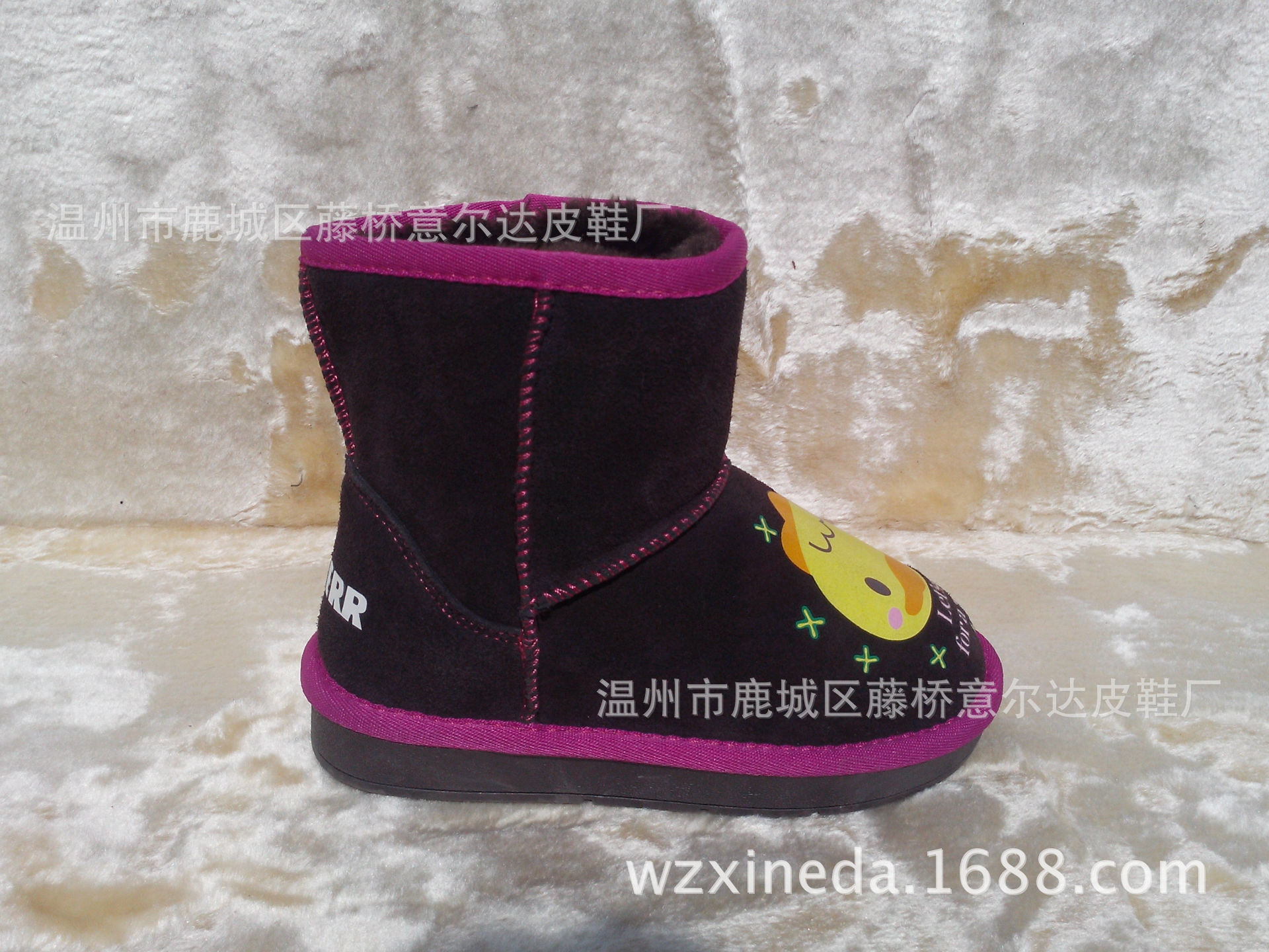 2013年最新印花工藝，真皮磨砂雪地童靴