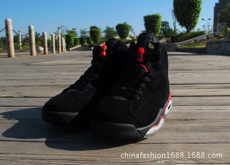 Jordan 6 女鞋 15