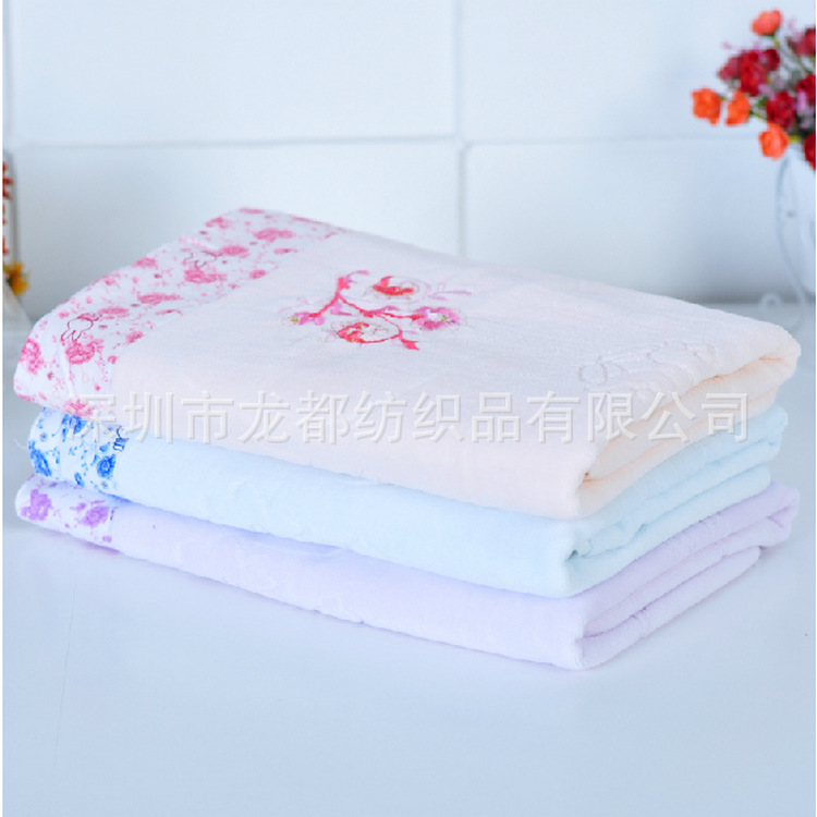 刺绣包边浴巾 首图