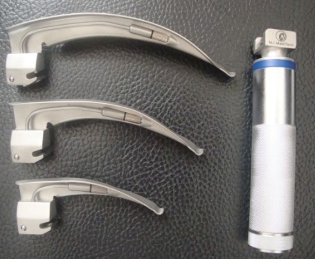 Adult lamp laryngoscope