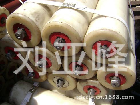 2012423102535555PVC%20roller