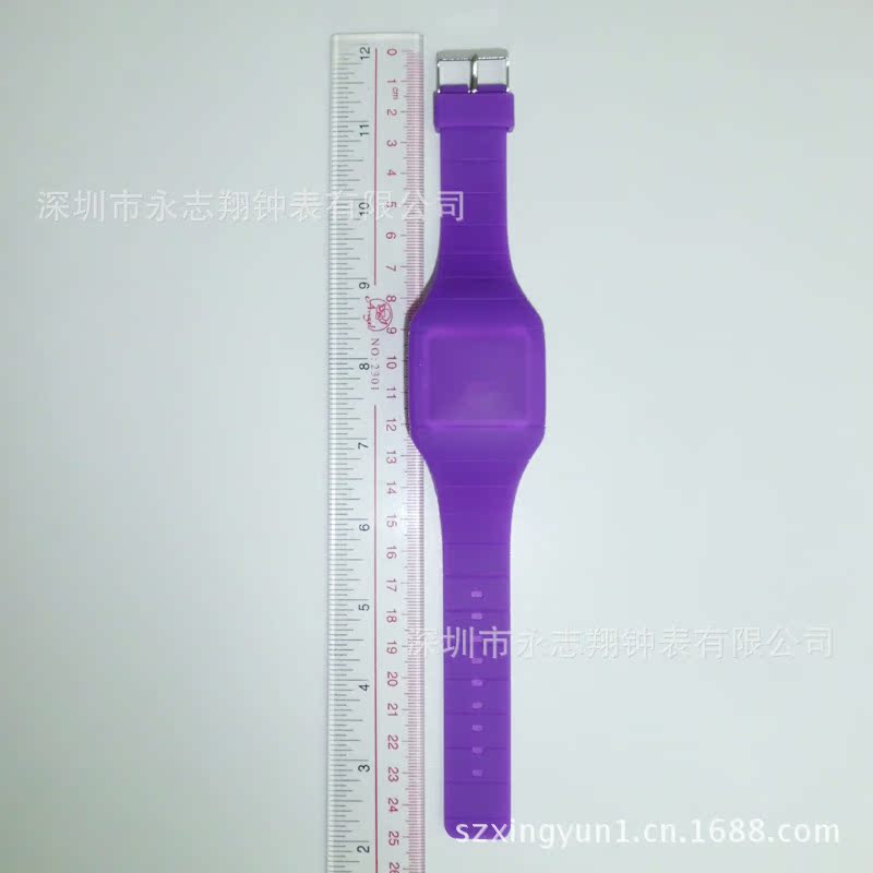 LED (45)
