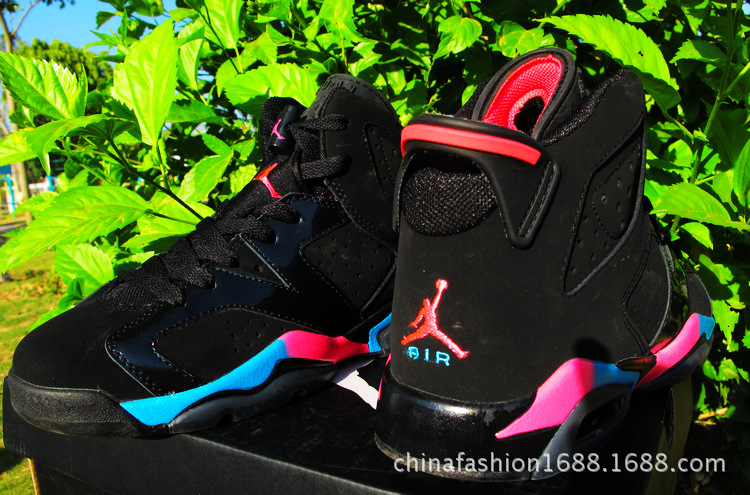 Jordan 6 女鞋 21