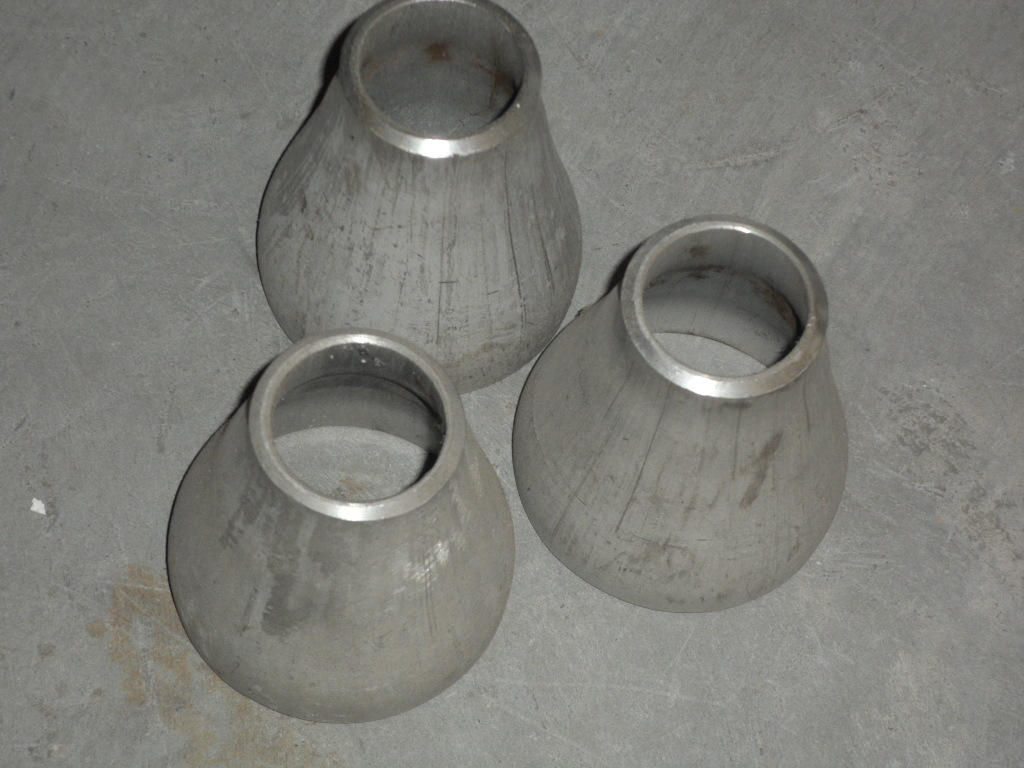 供应不锈钢弯头，不锈钢大小头，不锈钢三通