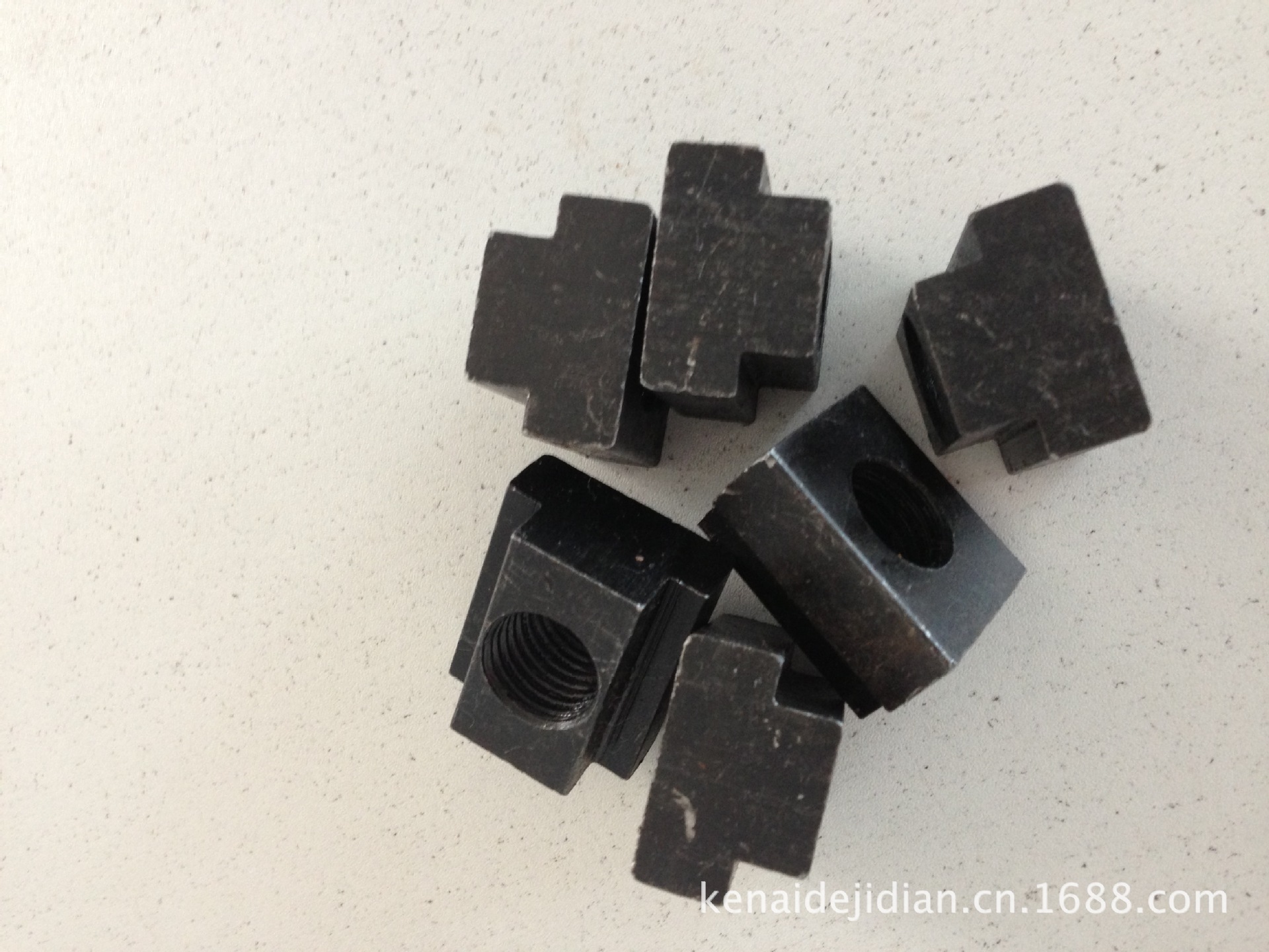 江苏科耐德  低价批发  T型螺帽