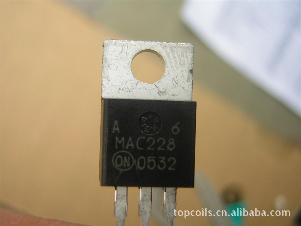 现货MOTOROLA MAC228(三極管)