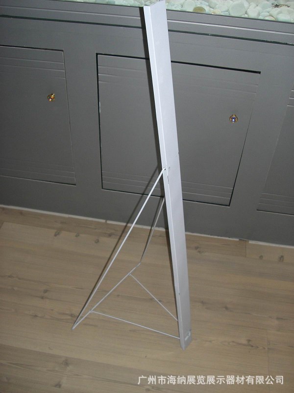 1米拷漆人像立牌斜侧面