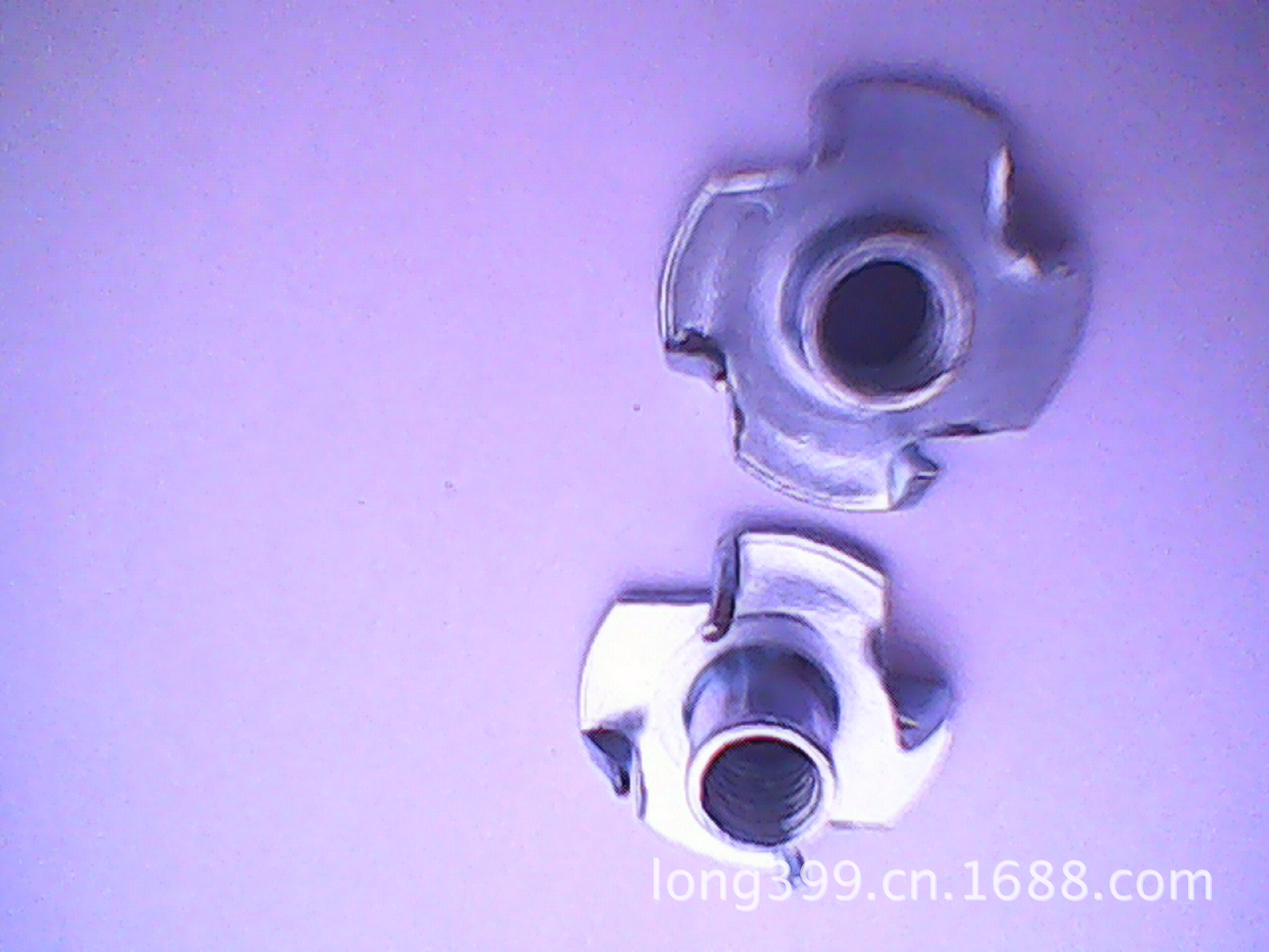 本厂隆重推出半牙带倒钩四爪螺母