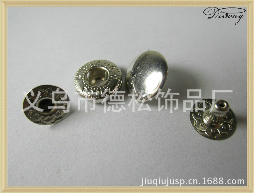 厂家直供精美金属实用花纹图案四合扣子,尼龙塑料树脂四合扣定做