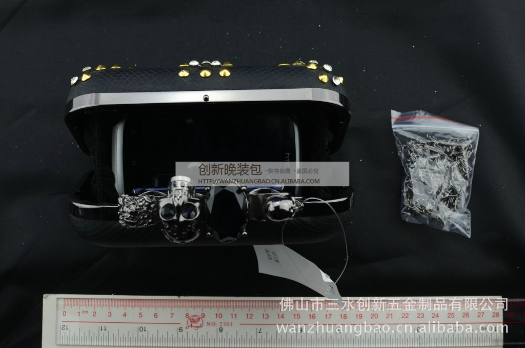 厂家供应最新设计百搭晚装硬盒包