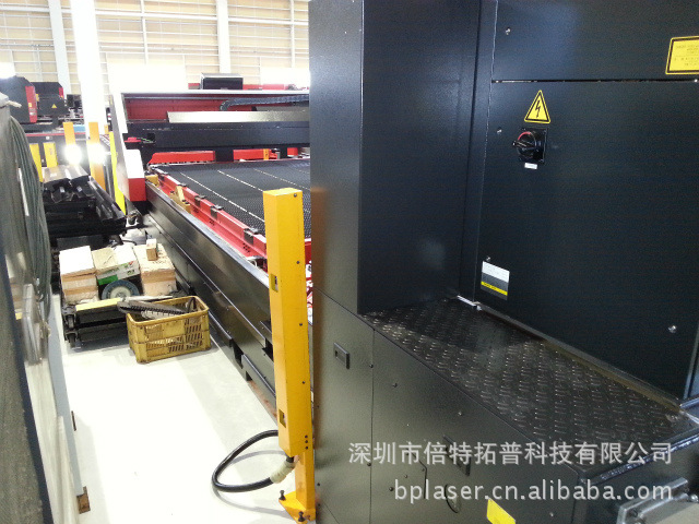 AMADA FO-4020NT激光切割机